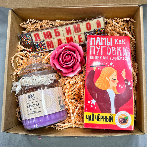 Подарочный набор "Мамин день" с аромасвечой, чай для мамы, шоколад и мыло ручной работы арт. 46441